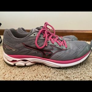 Mizuno waverunner women’s running shoes